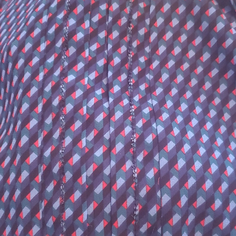 Patterned top - Picture 7 of 7